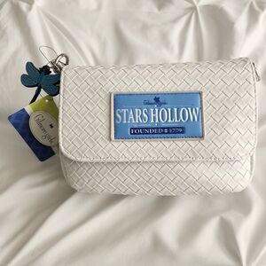 White Woven Crossbody Bag with Blue Stars Hollow Patch